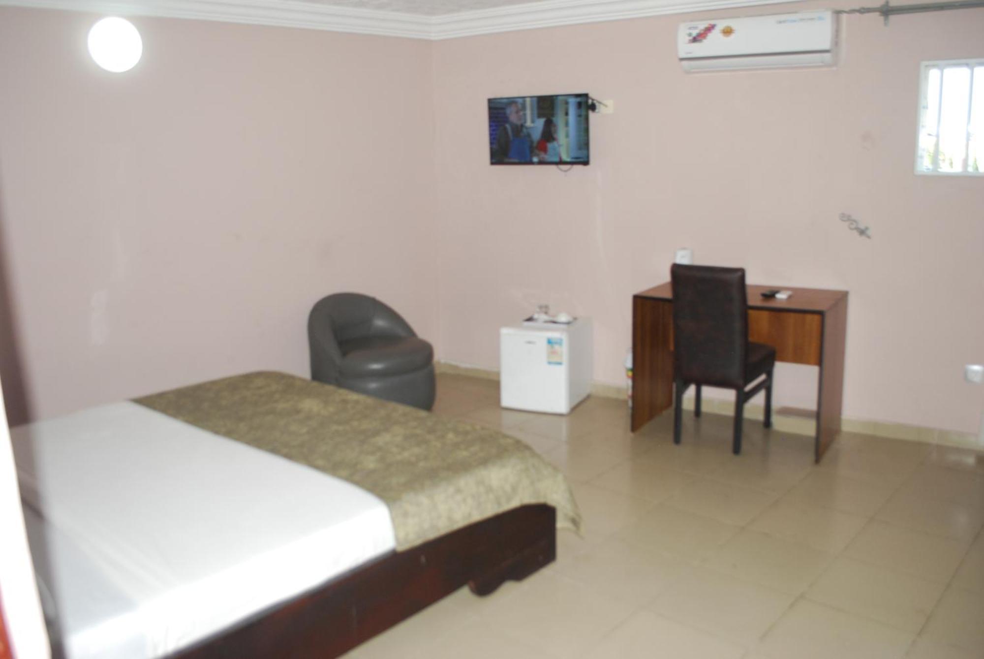 Benin City Center Hotel Cotonú Exterior foto